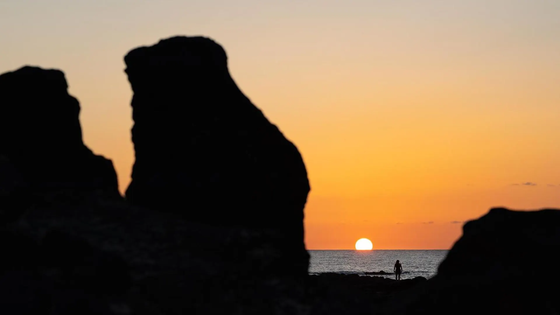 Home2Book El Cotillo Duplex Apt, Coastal Paradise
